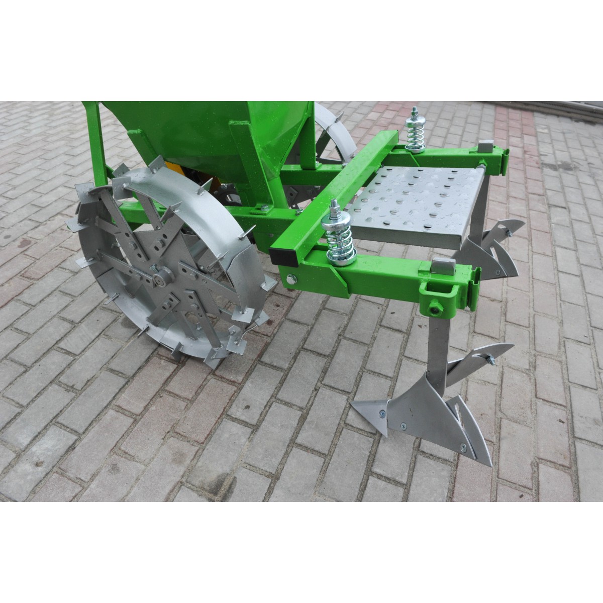 Single Row Potato Planter