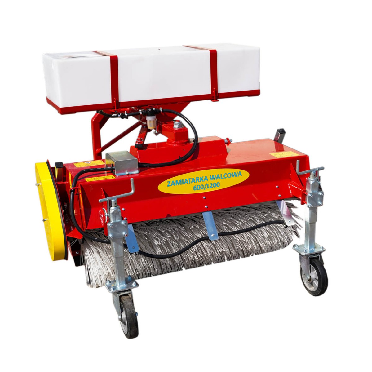 150-cm-Kehrmaschine für einen Traktor mit Korb und 4FARMER-Bewässerungsbehälter