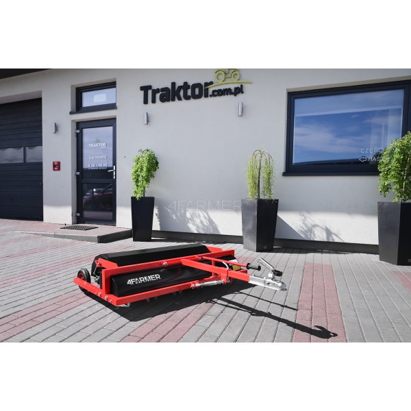 Vertikutátor - provzdušňovač s pohonem traktoru