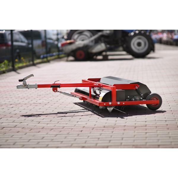 Scarifier - an aerator with a tractor drive