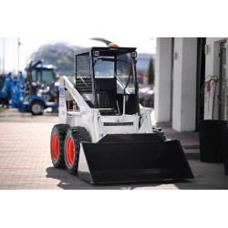 Bobcat TCM 725 mini loader