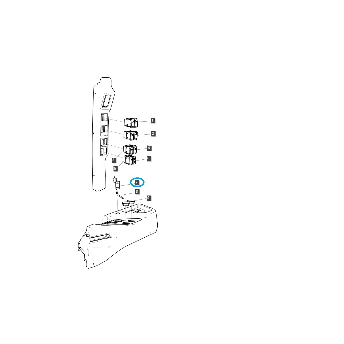 Toma de corriente / TRG750 / Tractor LS /40221073