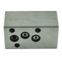 Obudowa zaworu hydraulicznego / LS XJ25 / TRG822 / nr 40195434 | Traktor.com.pl