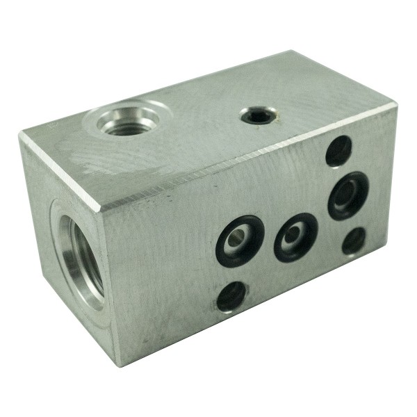Hydraulic valve (housing) / LS XJ25 / TRG822 / no. 40195434