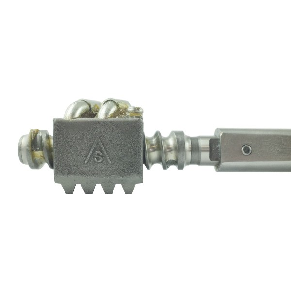 Steering column shaft / 567 mm / Yanmar YM1410 / YM1510