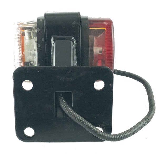 Tylna lampa / tylny reflektor / światło stop / Massey Ferguson MF6028