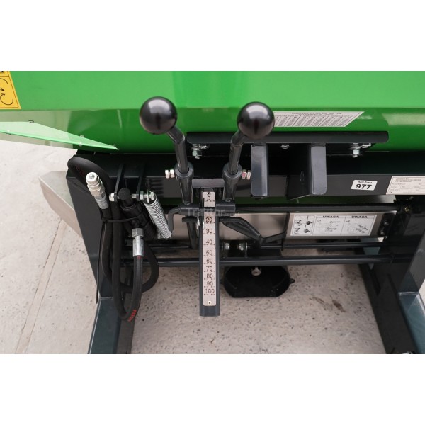 Rozsiewacz dwutarczowy jednozasypowy RS-800 Langren | Traktor.com.pl