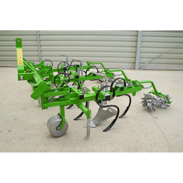Cultivateur et packer P475/2 avec rouleaux à cordes Norma Bomet
