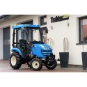 LS Traktor XJ25 HST s kabínou a predným trojbodovým závesným systémom