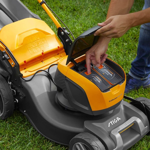 Kosiarka akumulatorowa z napędem Stiga Collector 548 S AE Zestaw | Traktor.com.pl