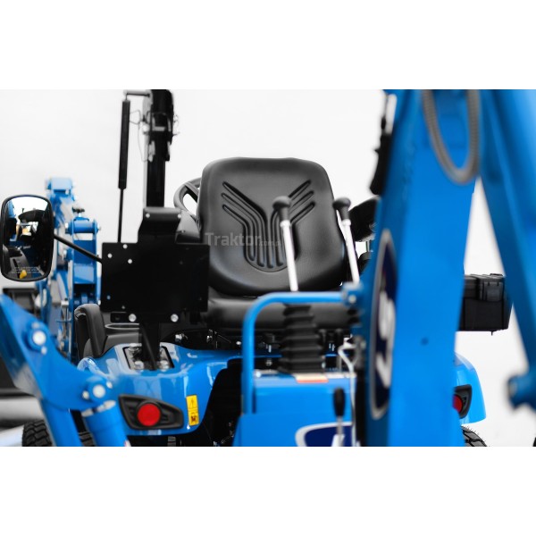 Traktor LS MT1.25 s bagrem, nakladačem, sekačkou a travními pneumatikami