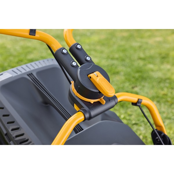 Kosiarka spalinowa z napędem Stiga Combi 553 SE | Traktor.com.pl