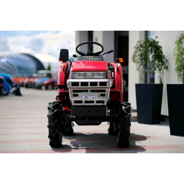 Shibaura P145F 4x4 14 km