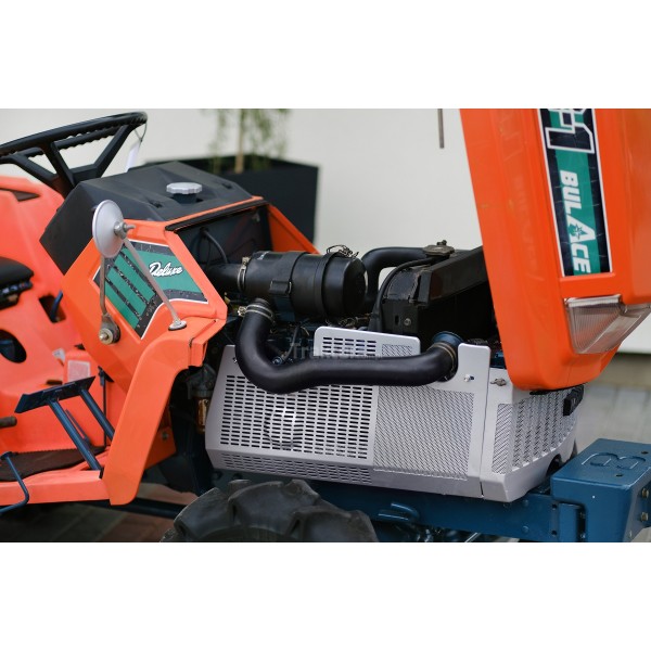 Ciągnik Kubota XB1D | opinie | video | dane | cena