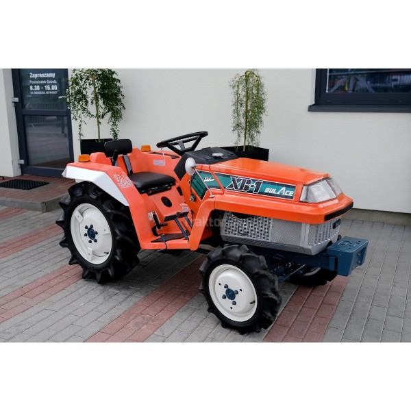 Ciągnik Kubota XB1D | opinie | video | dane | cena