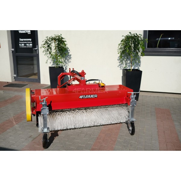 120 cm sweeper for the 4FARMER tractor with a basket