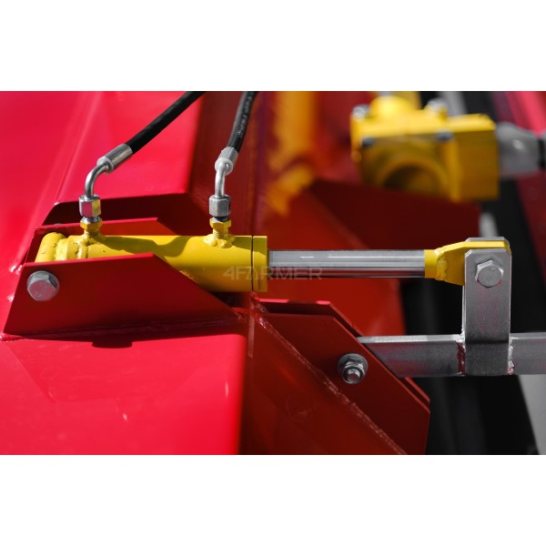 Barredora de 180 cm para tractor 4FARMER con cesta