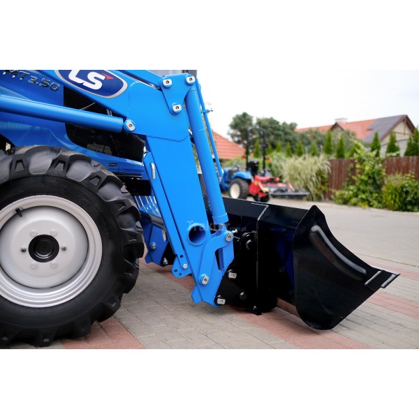 Traktor LS MT3.50 MEC s čelným nakladačom TUR