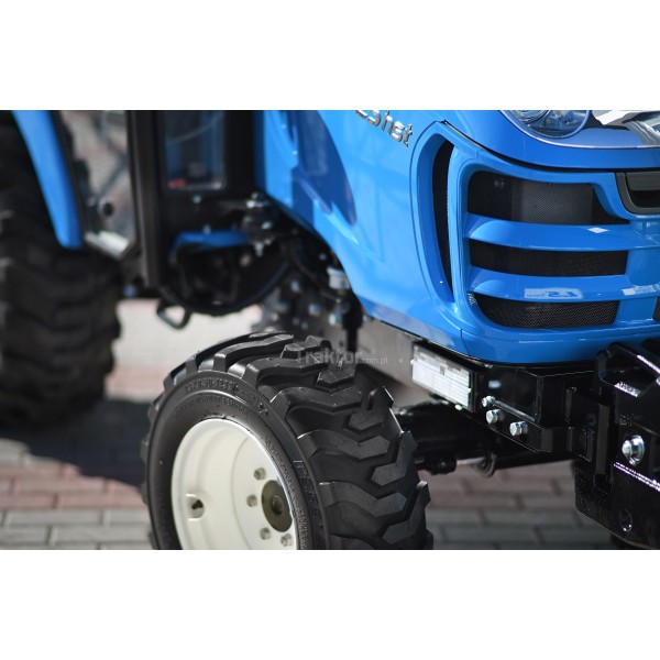 Tracteur LS XJ25 HST avec cabine et pneus industriels