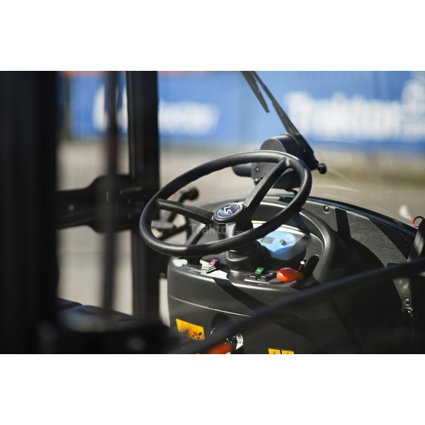Ciągnik LS Tractor XJ25 HST / CAB / IND | opinie | video | dane | cena