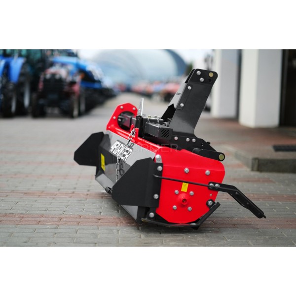 Glebogryzarka lekka z przesuwem TL 135 4FARMER - czerwona