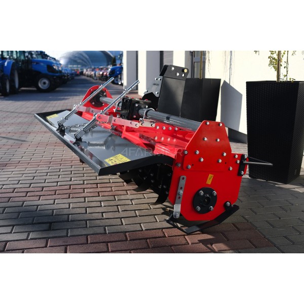 Ťažký kultivátor TMK 170 4FARMER - červený