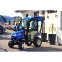 LS Traktor MT1.25 s kabínou a trávnymi pneumatikami