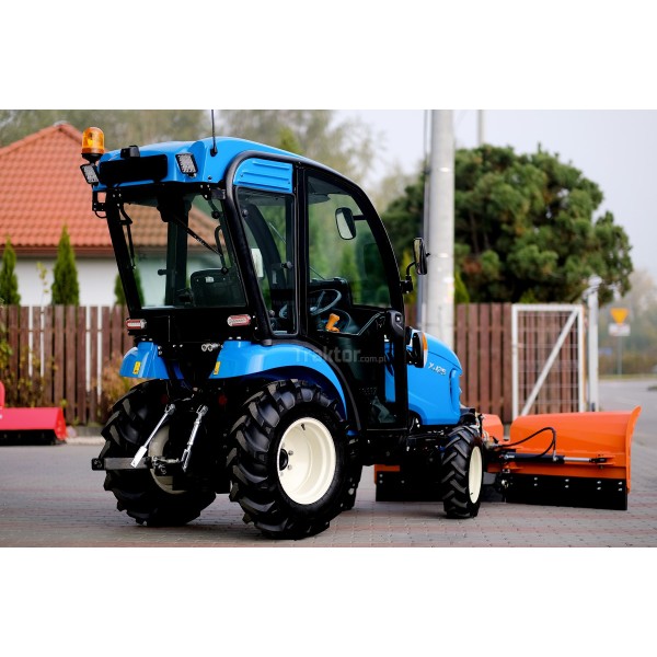 LS TRACTOR XJ25 MEC mit Kabine und hydraulischem Schneepflug 4FARMER