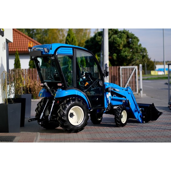 Tracteur LS XJ25 MEC avec cabine et chargeur frontal