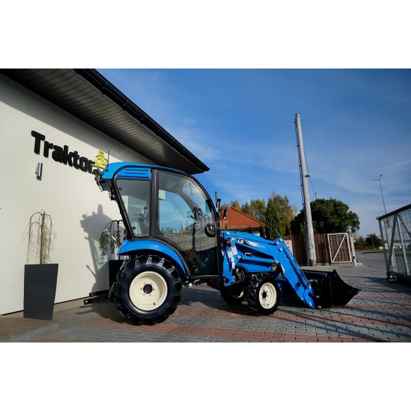 Tractor LS XJ25 MEC con cabina y cargador frontal