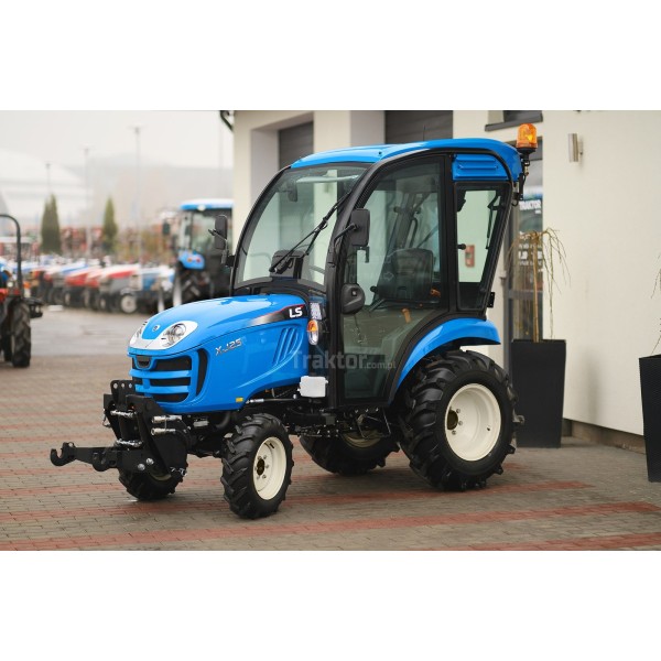 LS Traktor XJ25 MEC s kabínou a predným trojbodovým závesným systémom 4FARMER