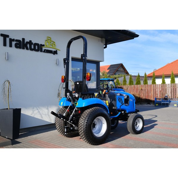 LS Tractor XJ25 MEC with grass tires
