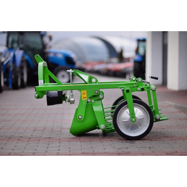 URSA Z655/1 Bomet vibrating potato digger