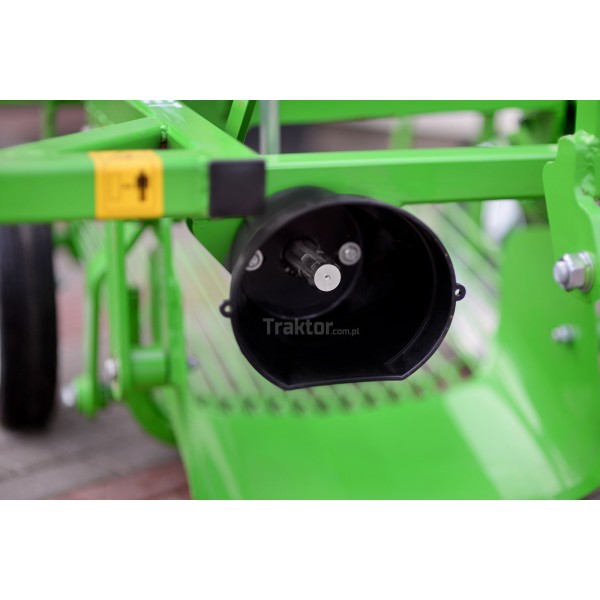 Excavadora de patatas vibratoria URSA Z655/1 Bomet