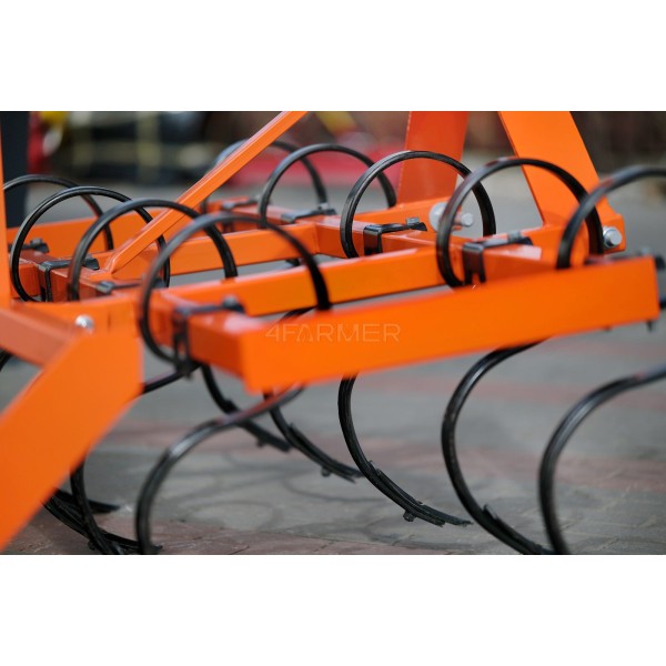 Grubber 150 Standard mit einer 4FARMER-Saitenwalze