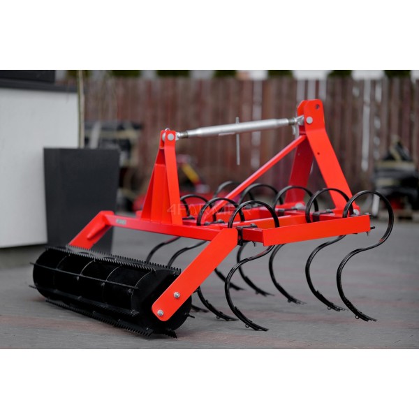 Cultivator 150 Standard with a 4FARMER string roller