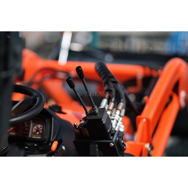 4FARMER B2601 4x4 - 24 CV + chargeur frontal
