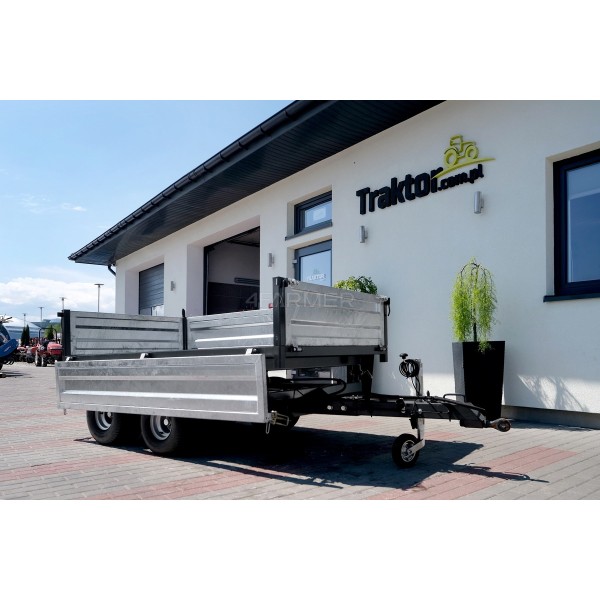 Zweiachsiger Agraranhänger 2,5T mit 4FARMER-Anhänger