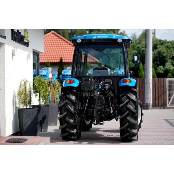 Tractor LS XU6168 MEC 4x4 con cabina