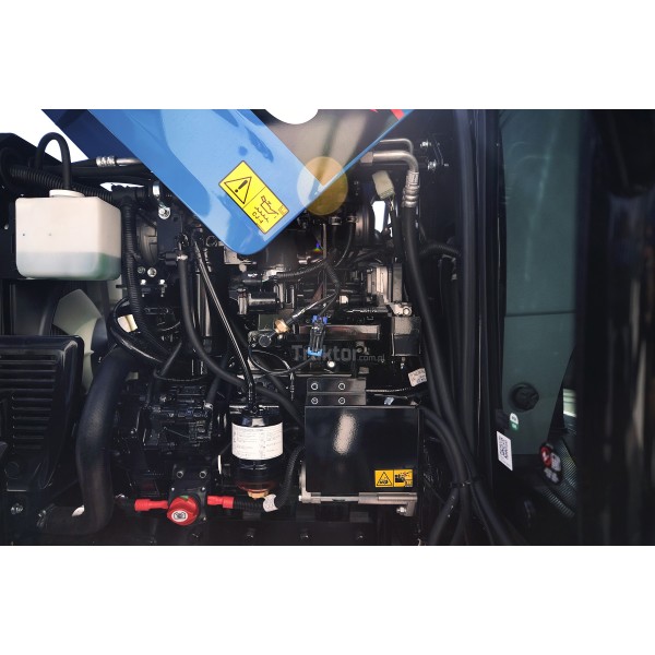 LS Traktor XU6168 MEC 4x4 s kabinou