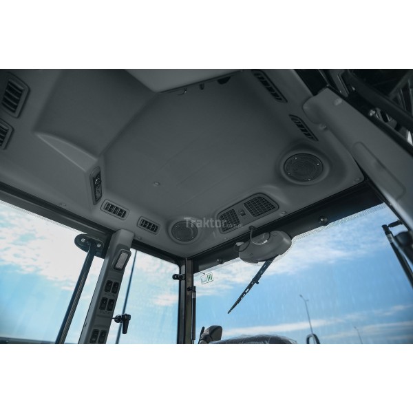 LS Traktor XU6168 MEC 4x4 s kabinou