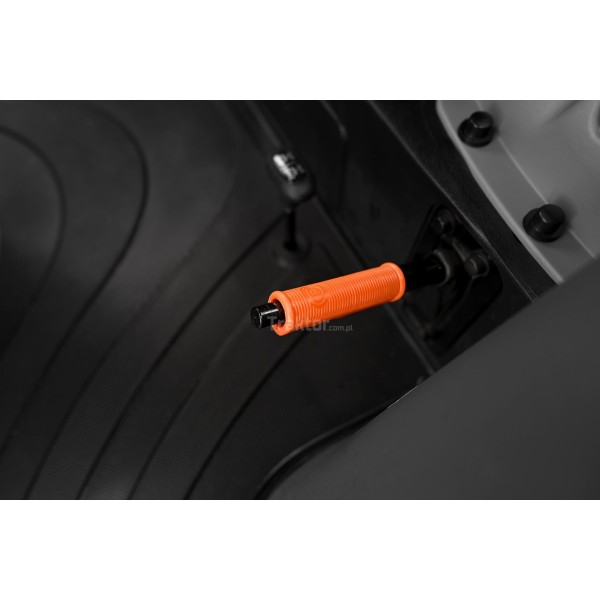 LS Traktor XU6168 MEC 4x4 s kabinou
