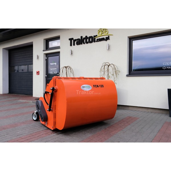 Trituradora de martillos FCN 90 Geograss con recogedor de hierba