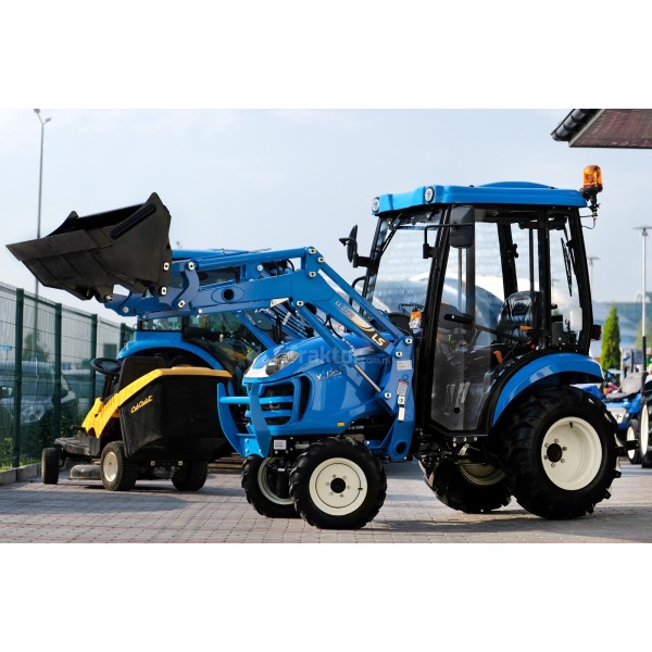 LS Traktor XJ25 MEC s kabinou a čelním nakladačem