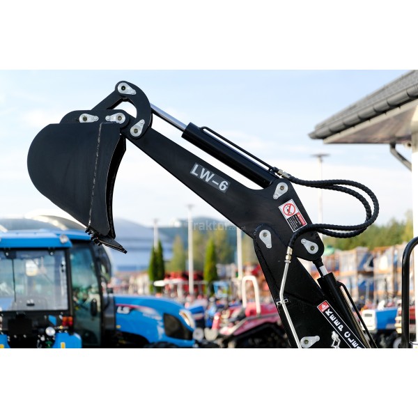 Traktor LS MT3.50 HST s čelním nakladačem LS a bagrem 4FARMER