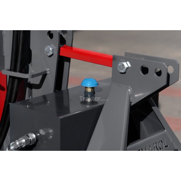 Demarol vertical hydraulic wood splitter