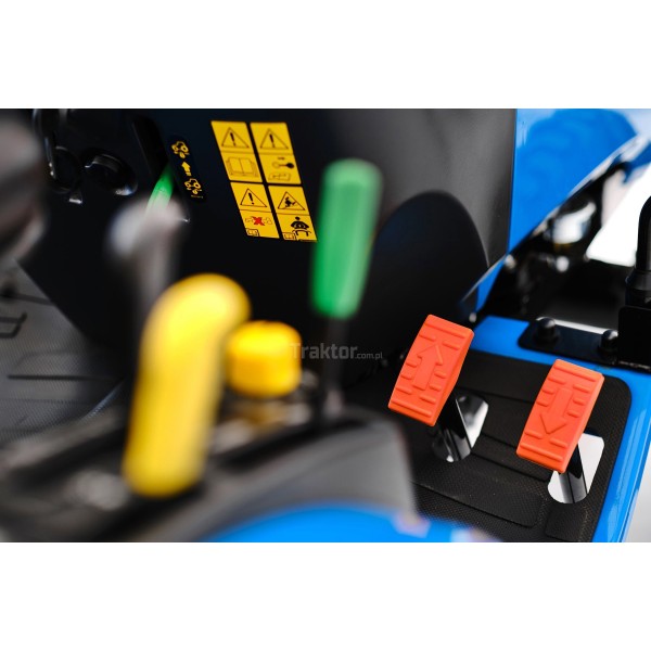 LS Traktor XJ25 HST 4x4 - 24,4 HP s travními koly