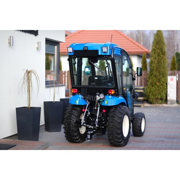 Tractor LS XJ25 HST 4x4 - 24,4 CV con cabina