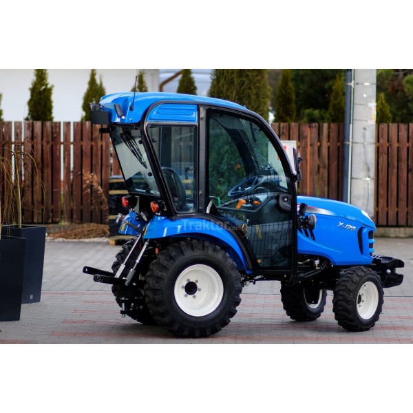 LS Traktor XJ25 HST 4x4 - 24,4 HP s kabínou