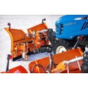 Tractor LS XJ25 MEC con cabina, quitanieves 4FARMER y esparcidor de arena Dexwal